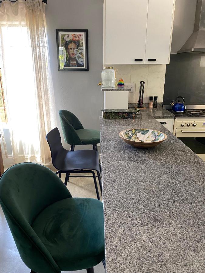 ケープタウン Cosy And Unique Family Retreat In Hout Bayヴィラ エクステリア 写真